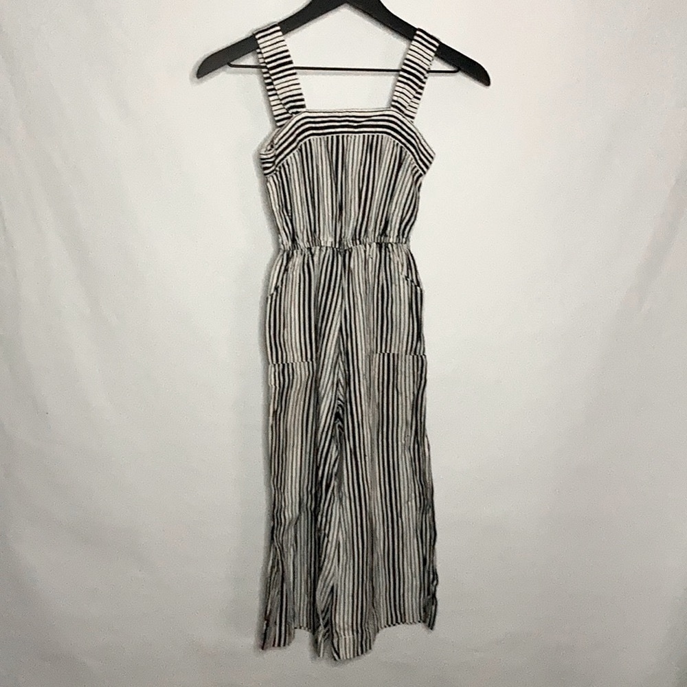 *GIFTED* BEBE GIRLS jumpsuit romper size 10/12 M